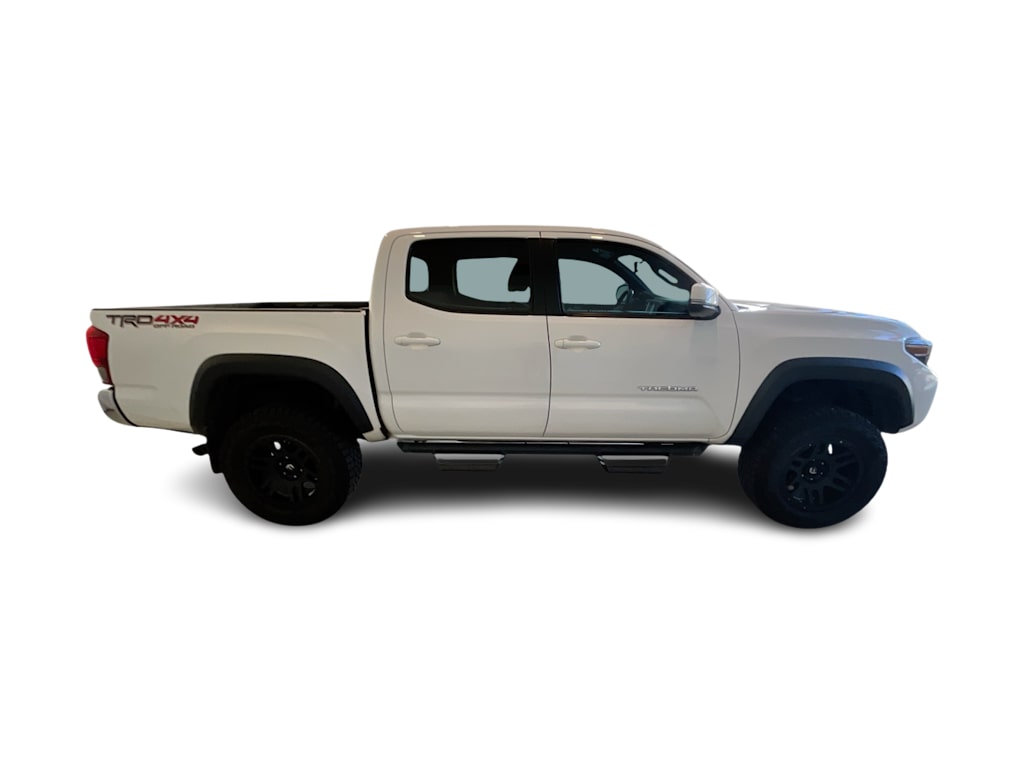 Thumbnail: 2017 Toyota Tacoma - 21