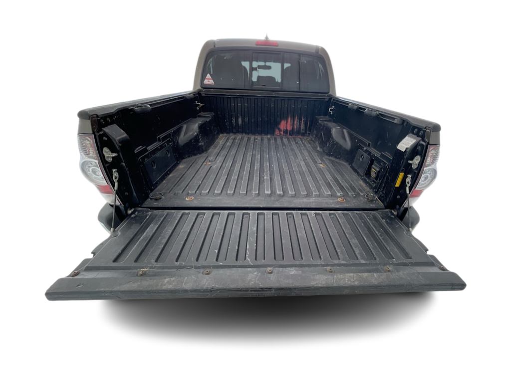 Thumbnail: 2013 Toyota Tacoma - 15