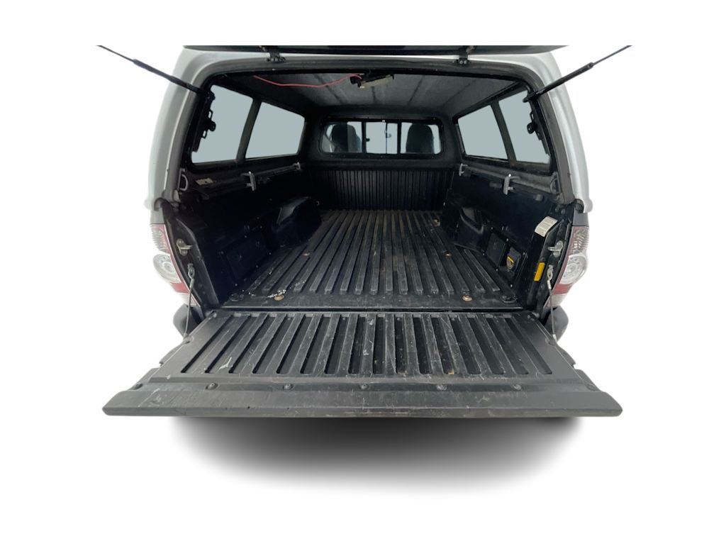 Thumbnail: 2013 Toyota Tacoma - 15