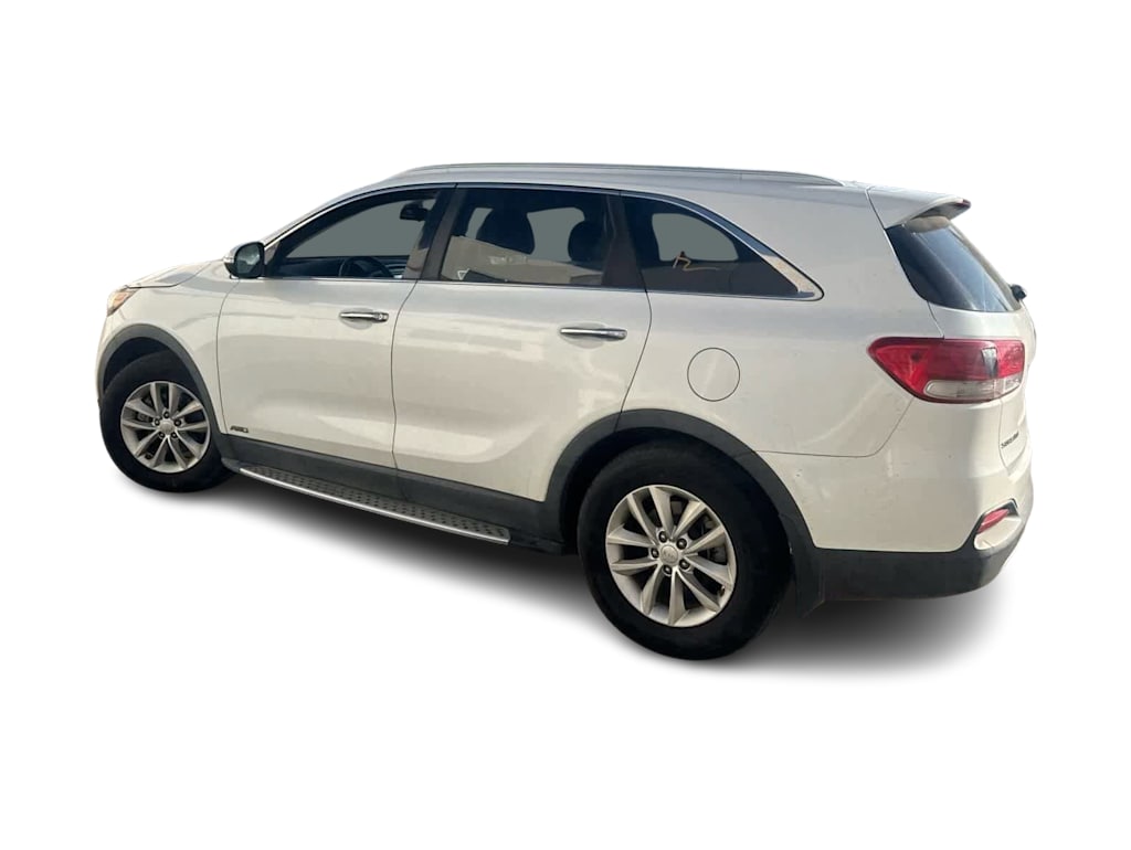 Thumbnail: 2016 Kia Sorento - 3