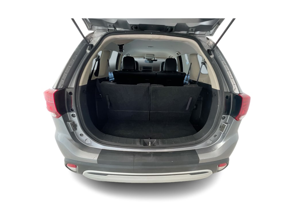 Thumbnail: 2020 Mitsubishi Outlander - 13