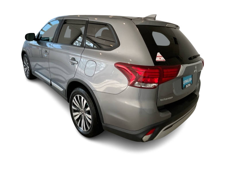 Thumbnail: 2020 Mitsubishi Outlander - 3