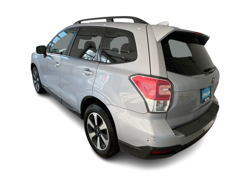 Thumbnail: 2017 Subaru Forester - 18