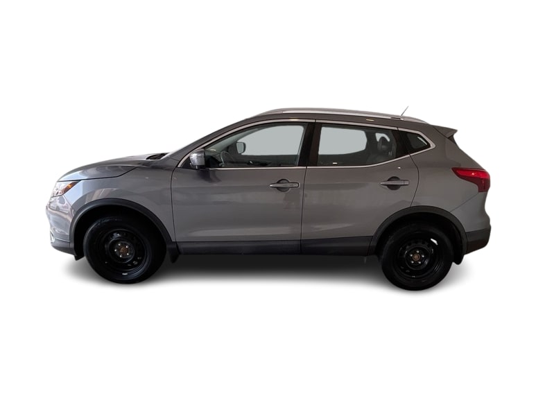 Thumbnail: 2018 Nissan Rogue Sport - 19