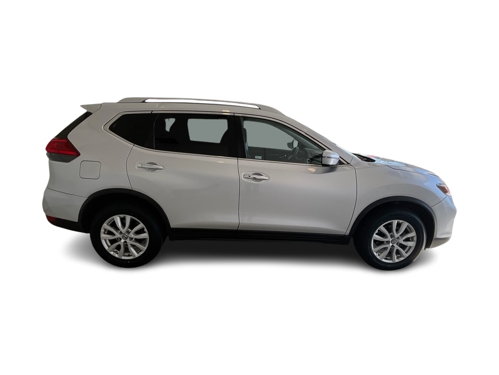 Thumbnail: 2017 Nissan Rogue - 21