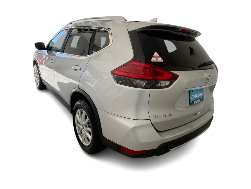 Thumbnail: 2017 Nissan Rogue - 4