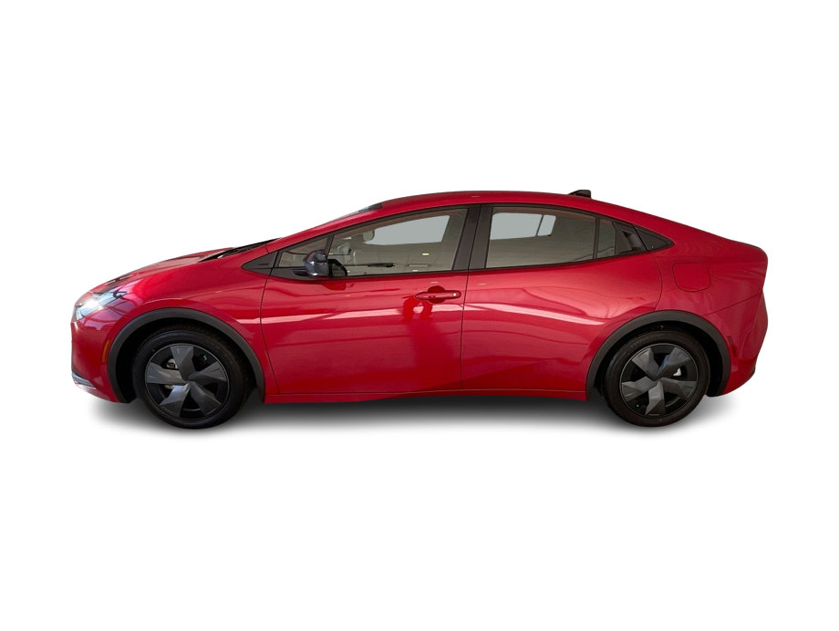 Thumbnail: 2026 Toyota Prius v - 3