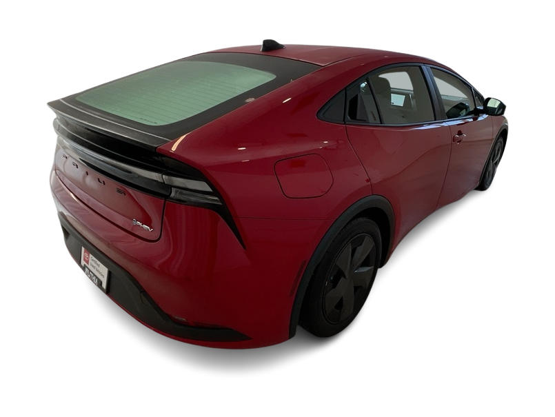 Thumbnail: 2026 Toyota Prius v - 18