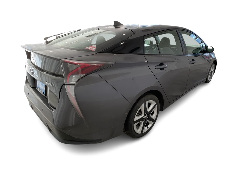 2017 Toyota Prius Three Touring 19