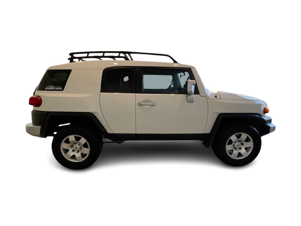 Thumbnail: 2010 Toyota FJ Cruiser - 20