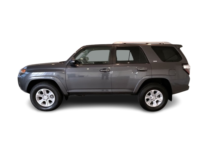 Thumbnail: 2014 Toyota 4Runner - 3