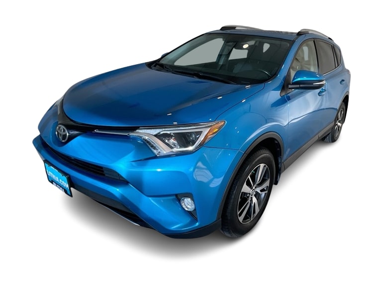 Thumbnail: 2017 Toyota RAV4 - 18