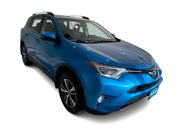 Thumbnail: 2017 Toyota RAV4 - 17