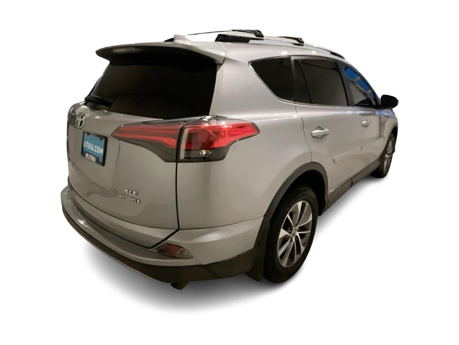 Thumbnail: 2018 Toyota RAV4 - 20