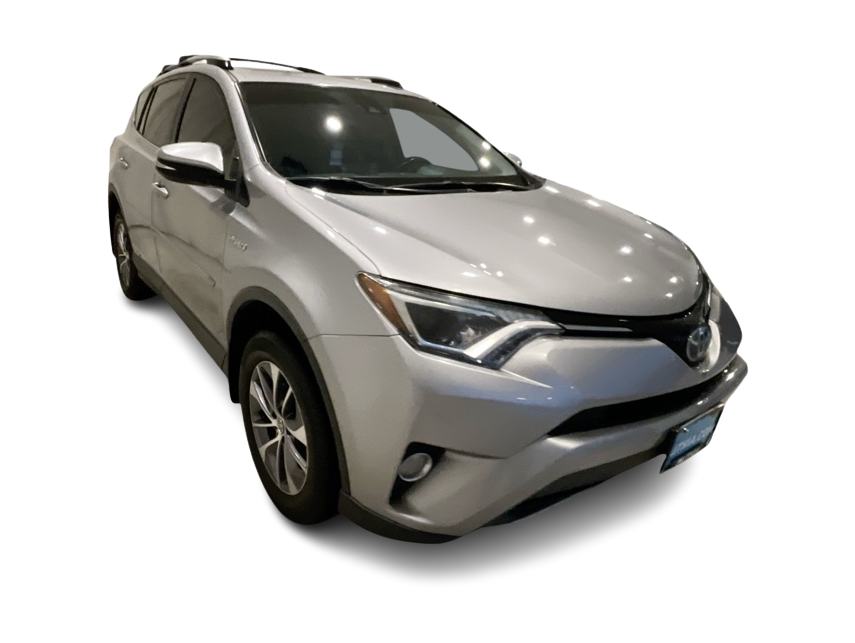 Thumbnail: 2018 Toyota RAV4 - 18