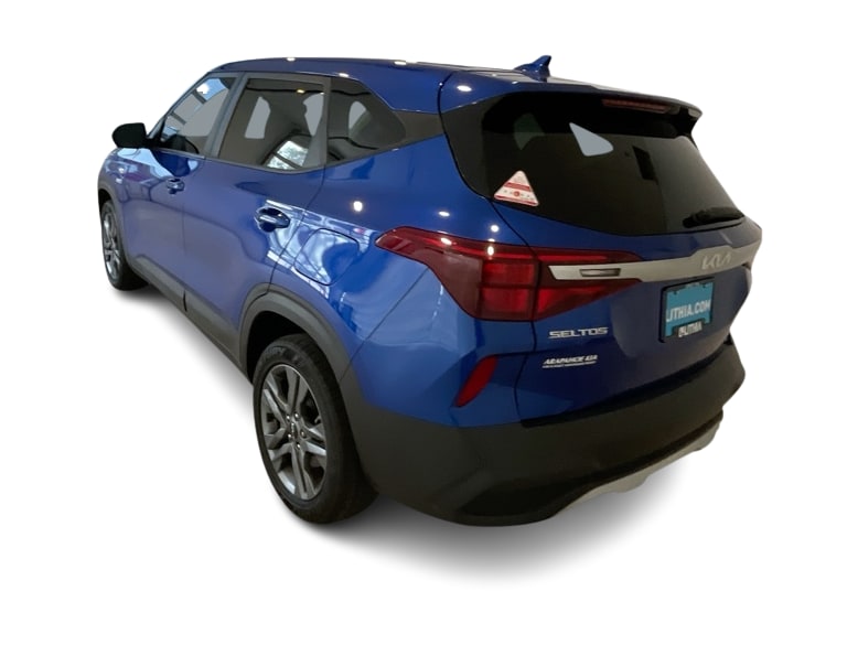 Thumbnail: 2023 Kia Seltos - 4