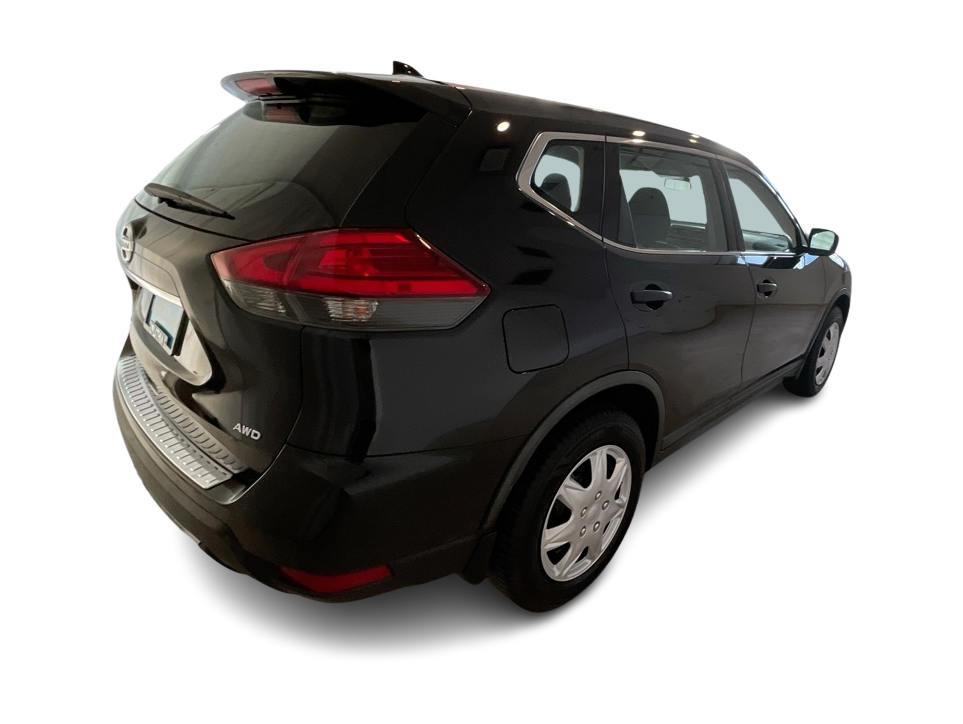 Thumbnail: 2017 Nissan Rogue - 20