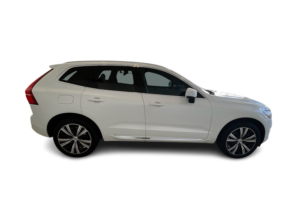 Thumbnail: 2022 Volvo XC60 - 20