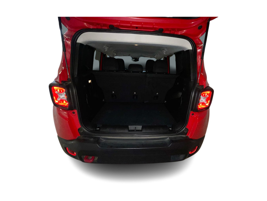 Thumbnail: 2023 Jeep Renegade - 15