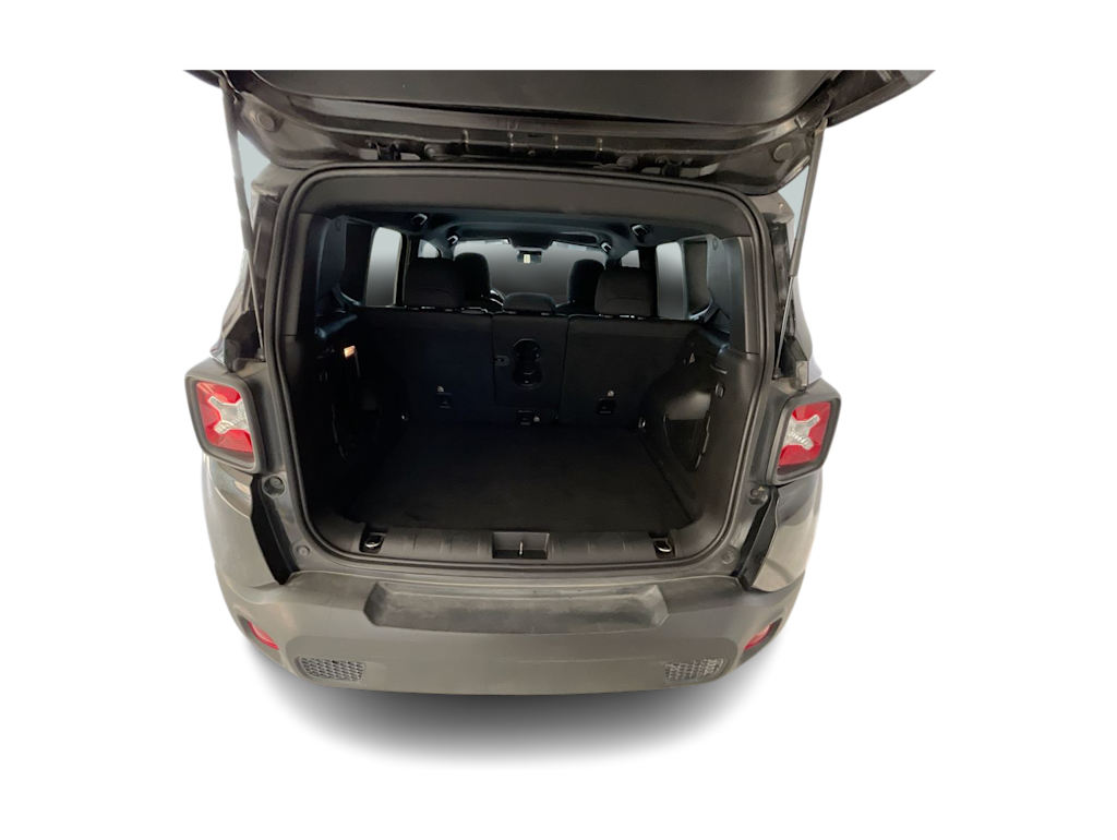 Thumbnail: 2022 Jeep Renegade - 14