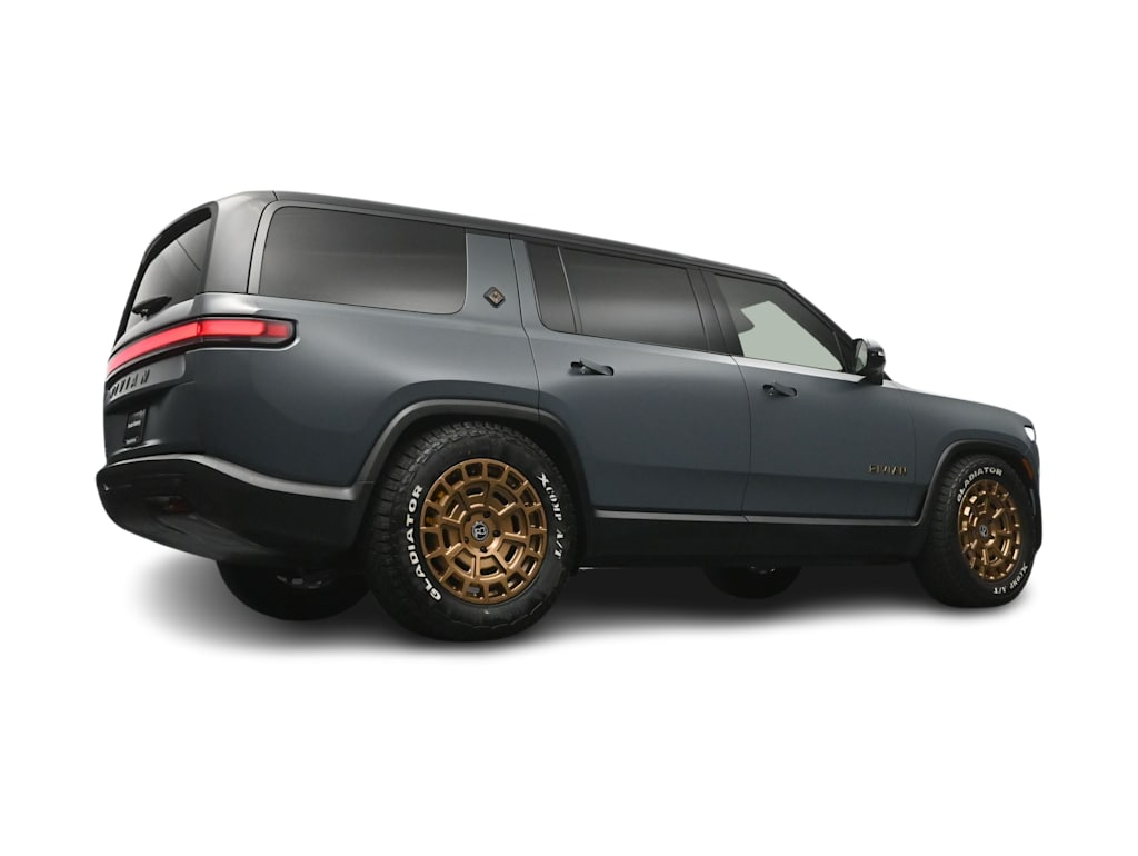 Thumbnail: 2025 Rivian R1S - 42