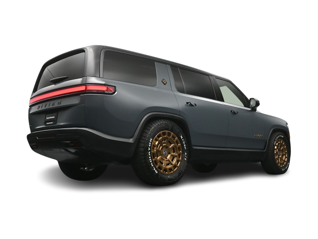 Thumbnail: 2025 Rivian R1S - 41