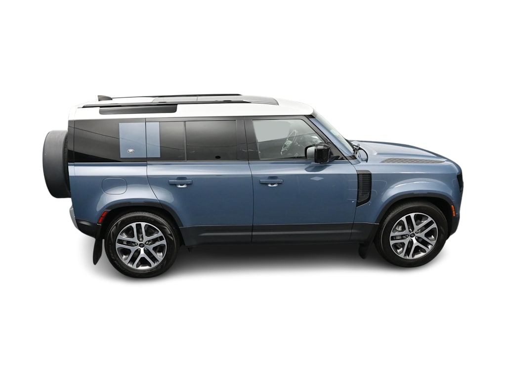 Thumbnail: 2022 Land Rover Defender - 35