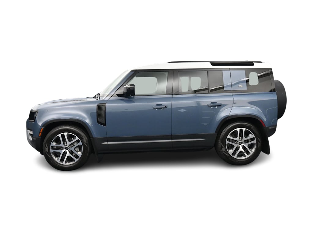 Thumbnail: 2022 Land Rover Defender - 3