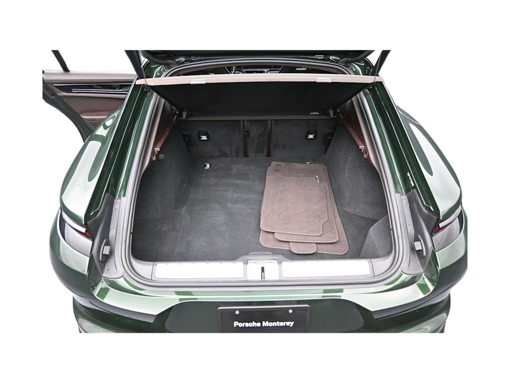 Thumbnail: 2026 Porsche Panamera - 15