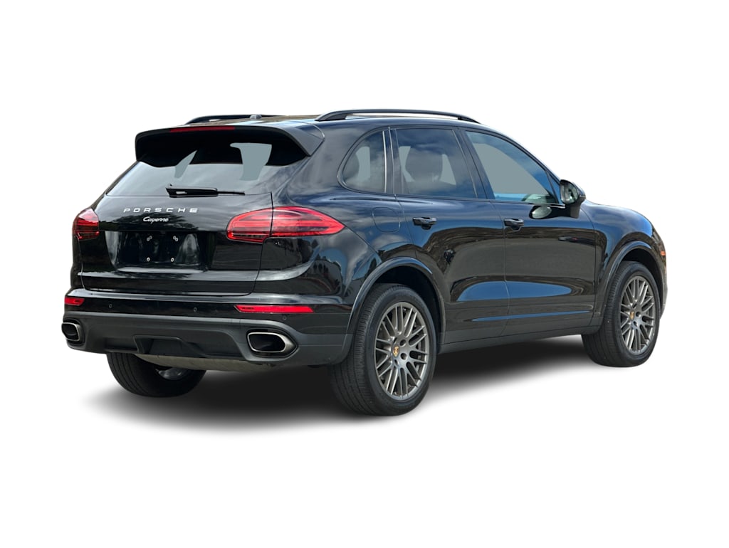 Thumbnail: 2018 Porsche Cayenne - 18