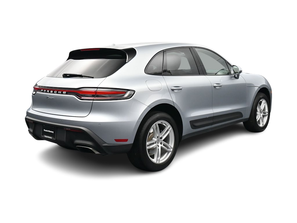 Thumbnail: 2025 Porsche Macan - 24