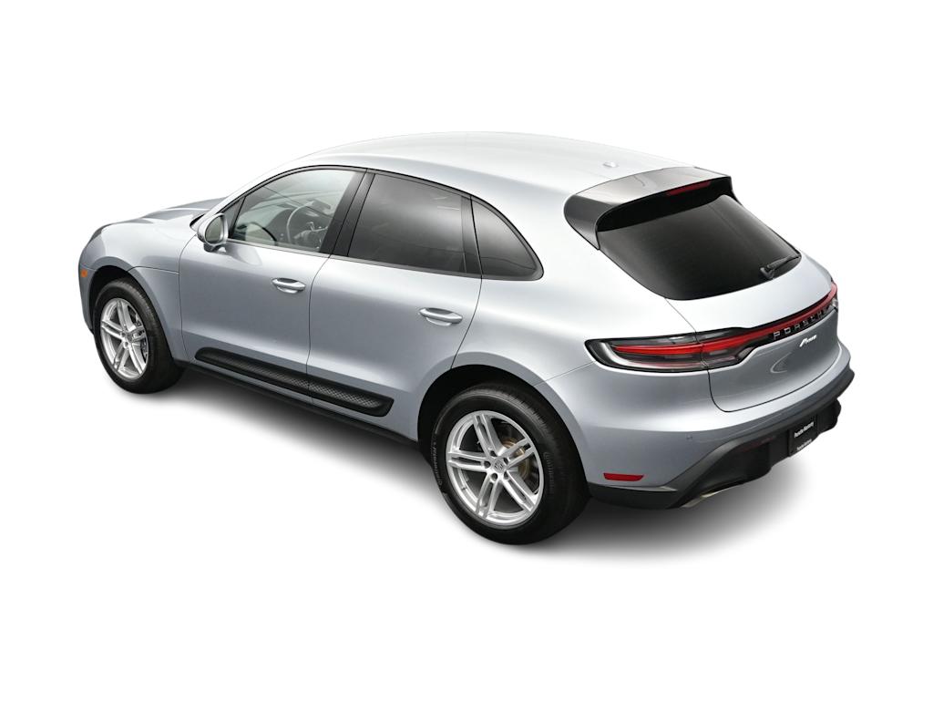 Thumbnail: 2025 Porsche Macan - 29