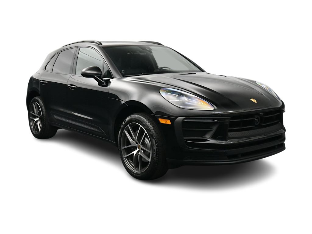 Thumbnail: 2026 Porsche Macan - 28