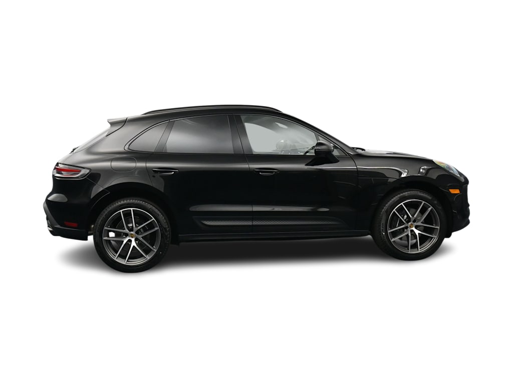Thumbnail: 2026 Porsche Macan - 27