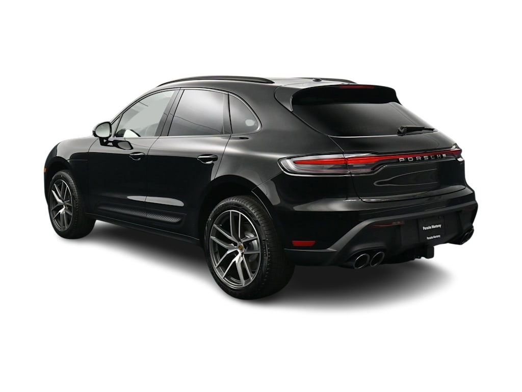 Thumbnail: 2026 Porsche Macan - 4