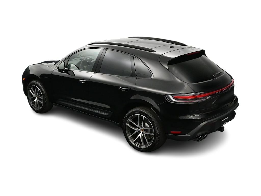 Thumbnail: 2026 Porsche Macan - 31
