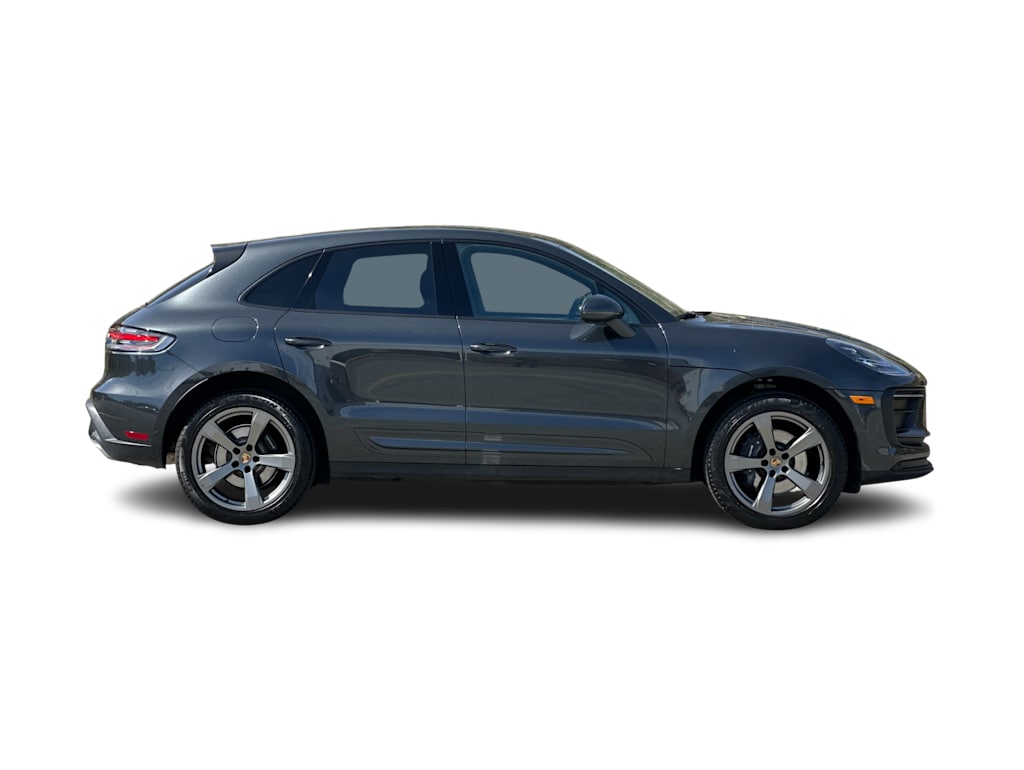 Thumbnail: 2025 Porsche Macan - 18