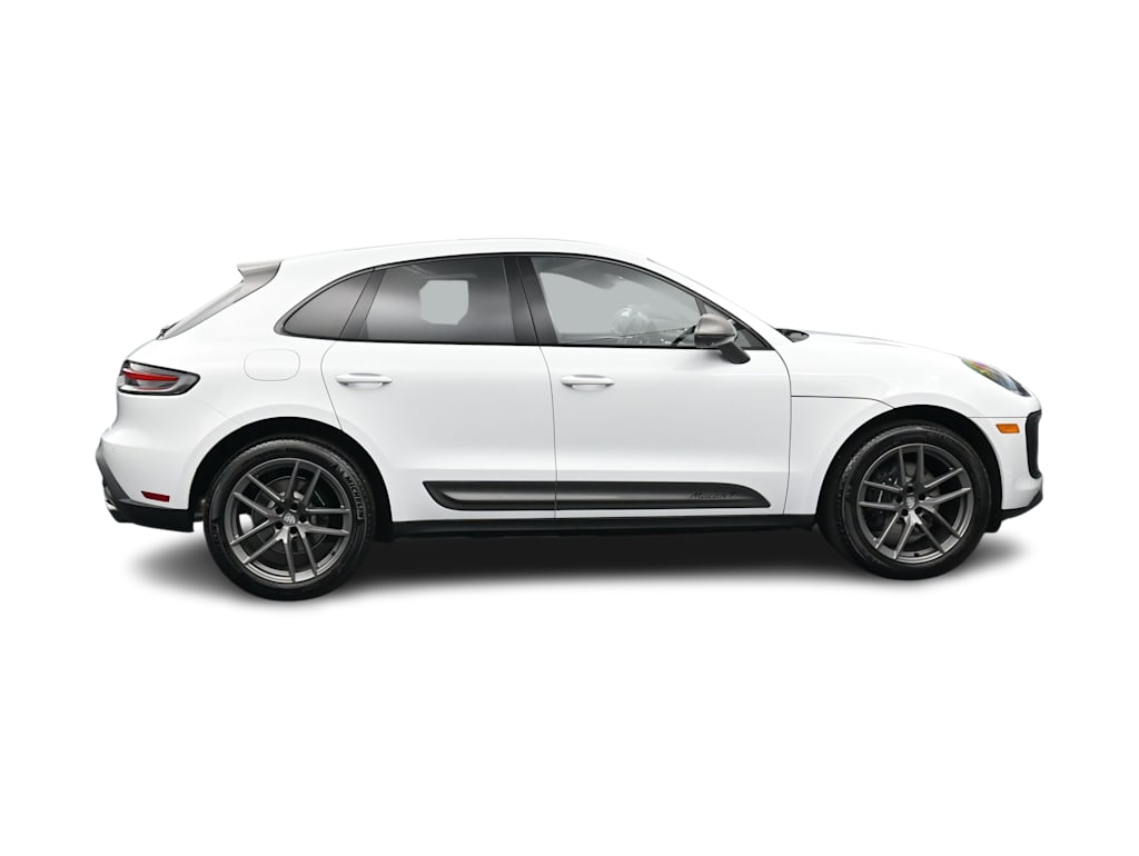 Thumbnail: 2026 Porsche Macan - 27