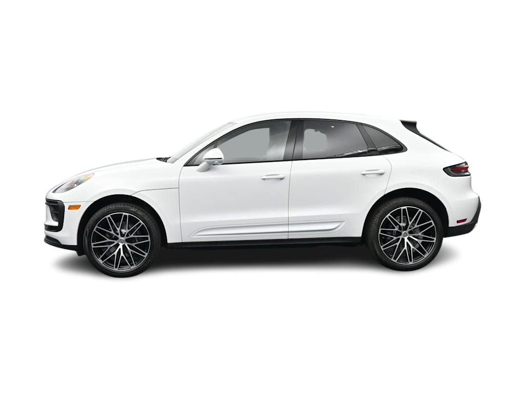 Thumbnail: 2026 Porsche Macan - 3