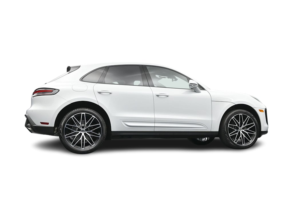 Thumbnail: 2026 Porsche Macan - 43