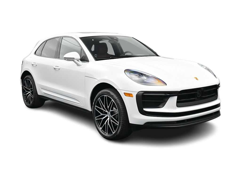 Thumbnail: 2026 Porsche Macan - 29