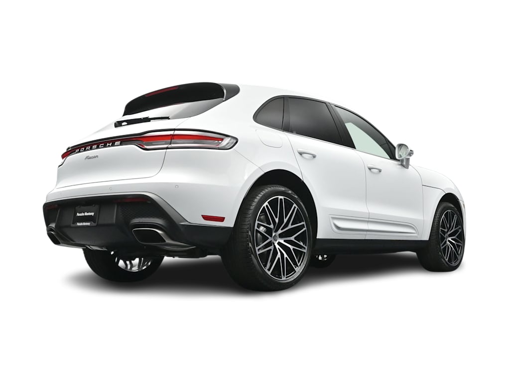 Thumbnail: 2026 Porsche Macan - 41
