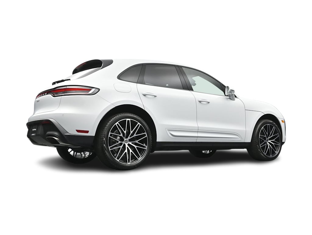 Thumbnail: 2026 Porsche Macan - 42