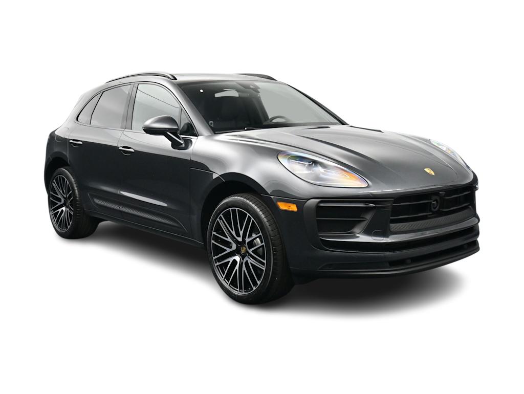 Thumbnail: 2026 Porsche Macan - 28