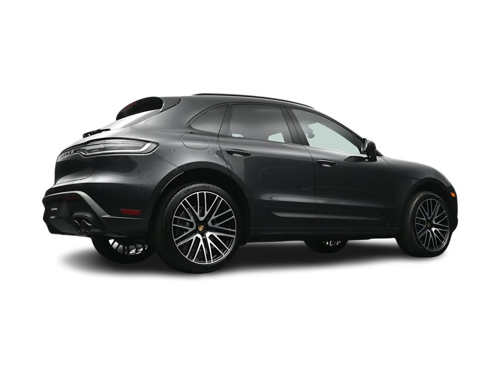 Thumbnail: 2026 Porsche Macan - 42
