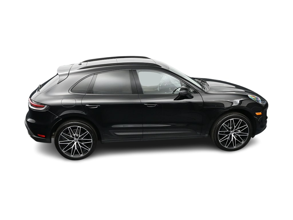 Thumbnail: 2025 Porsche Macan - 37
