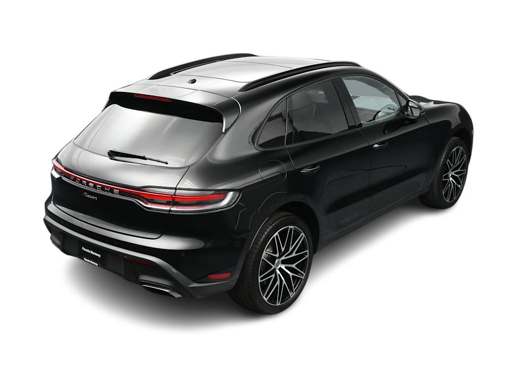Thumbnail: 2025 Porsche Macan - 36