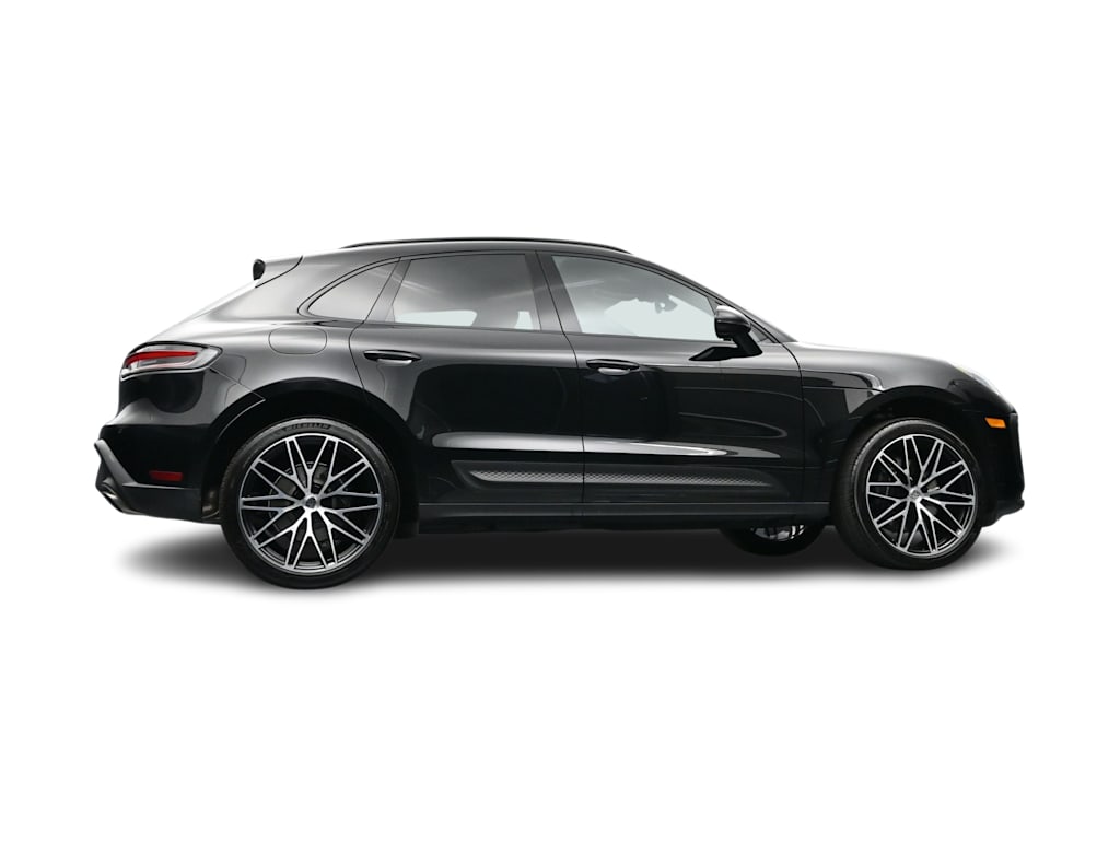 Thumbnail: 2025 Porsche Macan - 45
