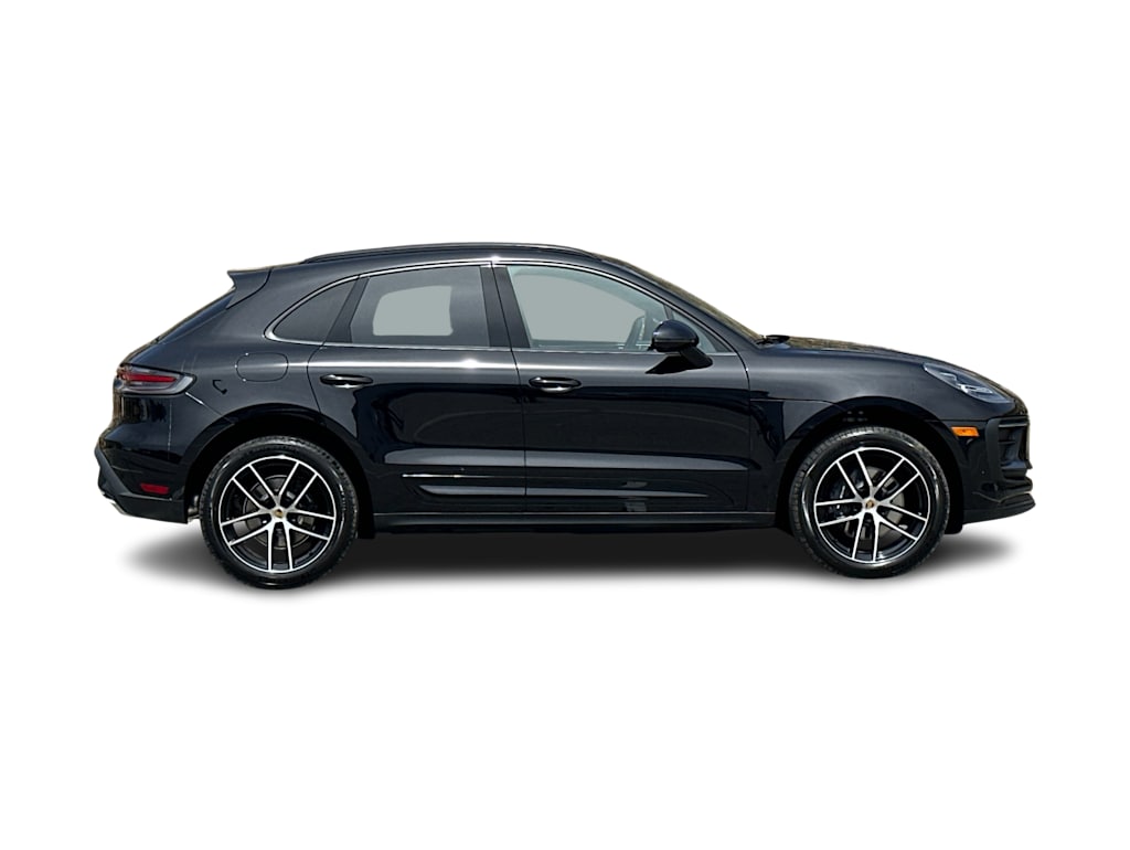 Thumbnail: 2025 Porsche Macan - 18