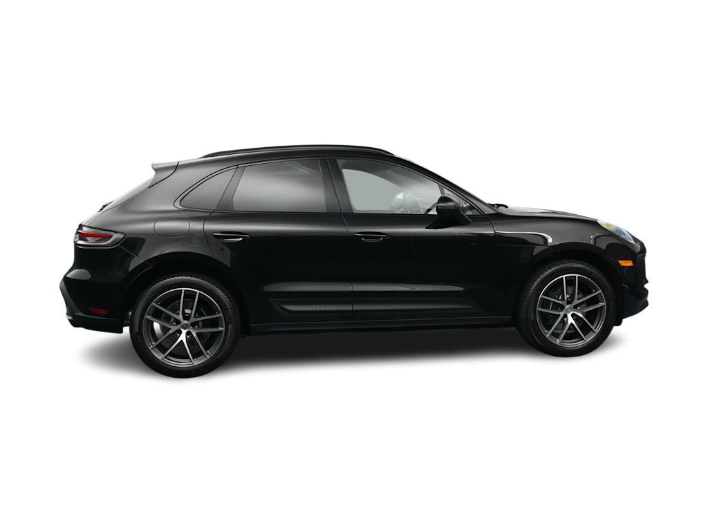 Thumbnail: 2026 Porsche Macan - 25